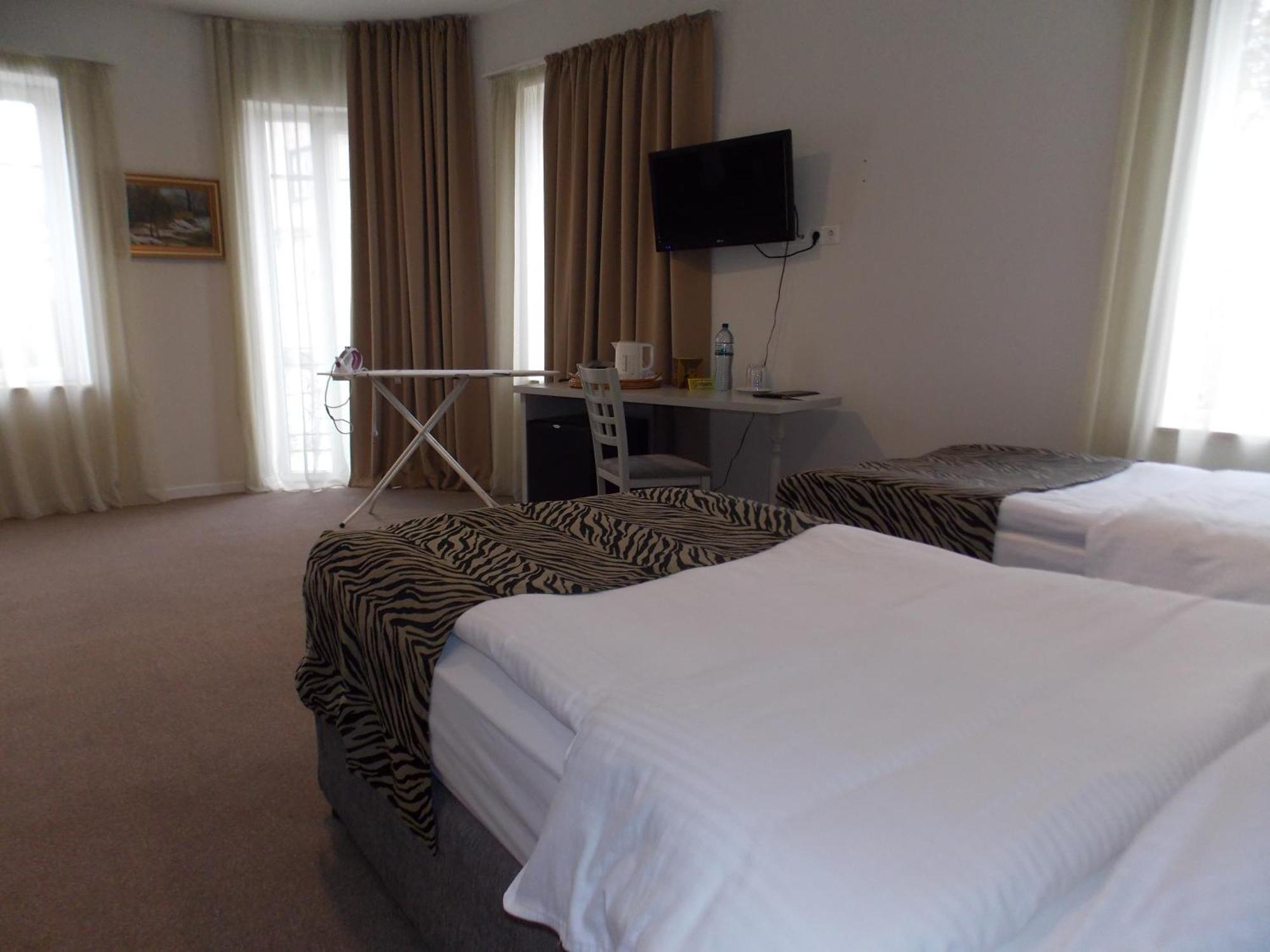 Hotel ZP Palace Tiflis Habitación foto